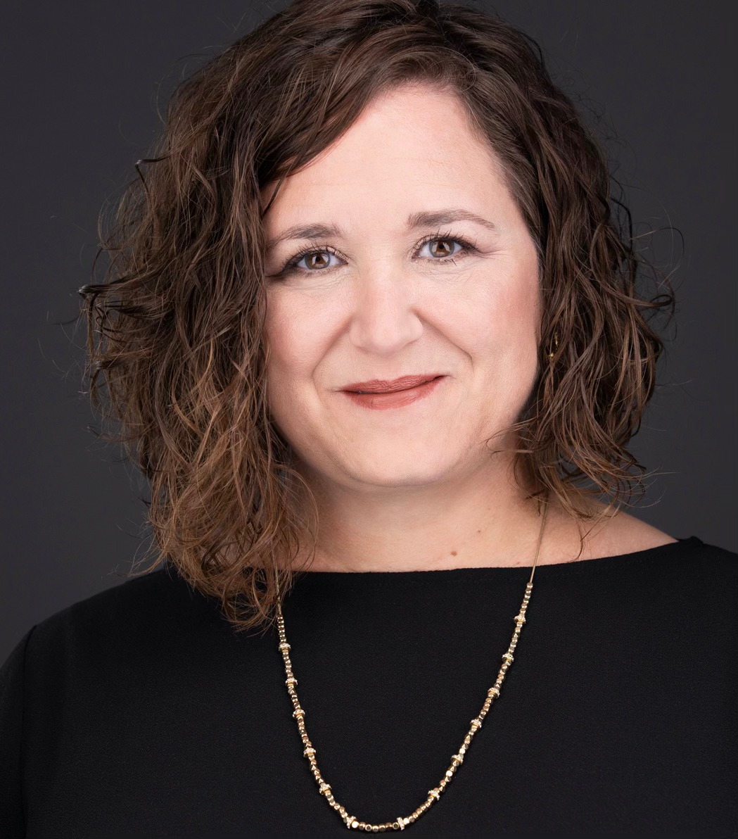 Staff - Colleen - Portrait